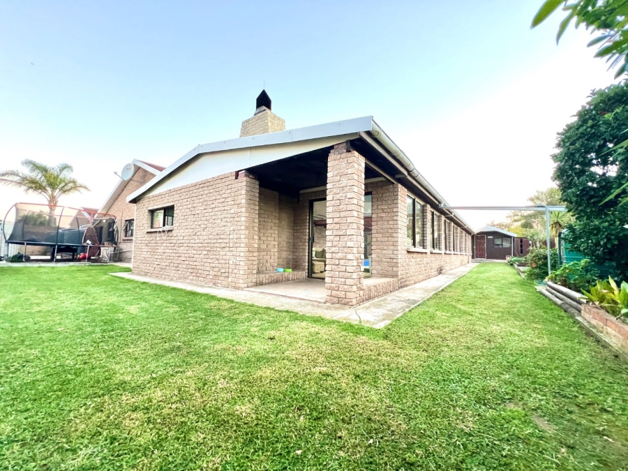 4 Bedroom Property for Sale in Walmer Downs Eastern Cape